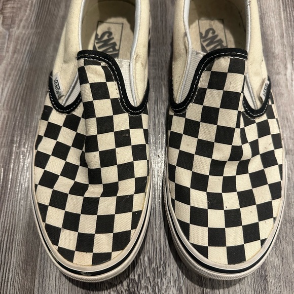 Classic Vans Checkerboard Sneakers👟 - Picture 1 of 3